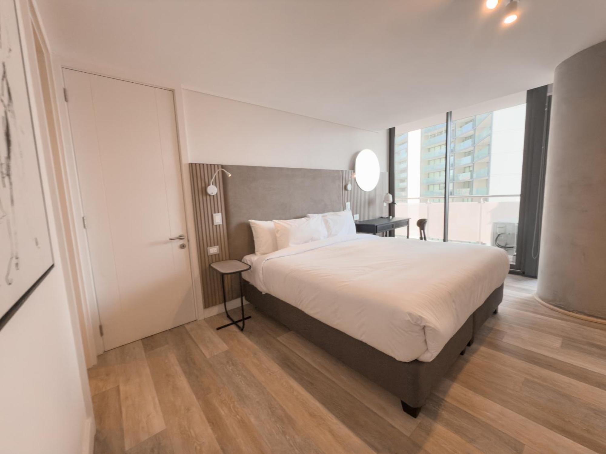 Spot Suites — Photos 1